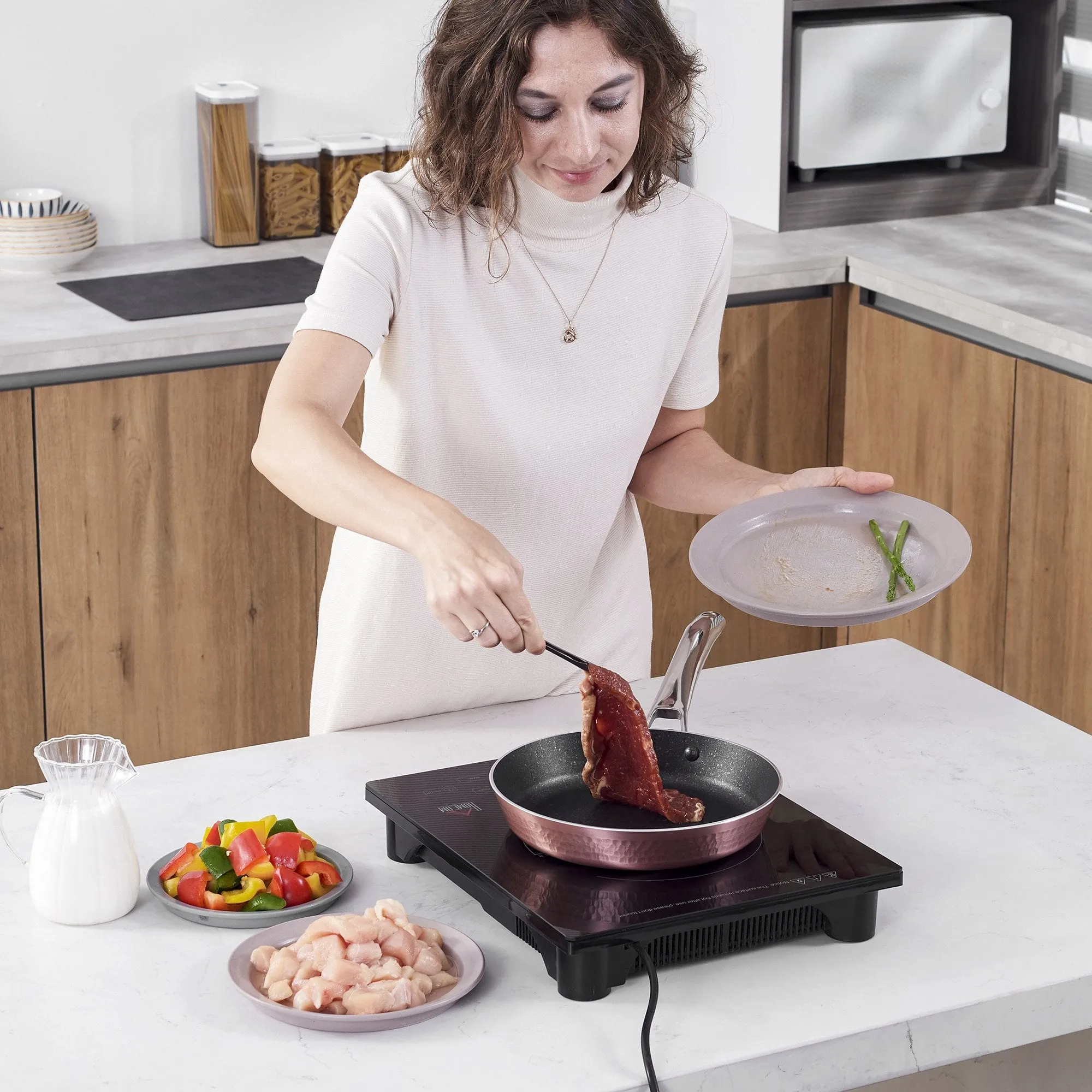 HOMCOM Induction Hob Portable Induction Cooker 2000W Single Hot Plate Electric Cooktop with 8 Power & Temperature Levels 4H Timer Child Lock Sensor Touch LED Display Ceramic Glass Panel